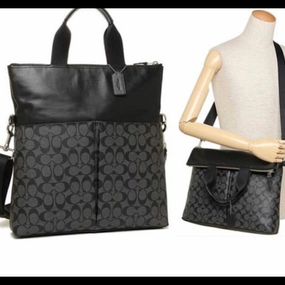 FREE GIFT š crossbody Coach bag. Purchase the bag get credit card holder free - Picture 2 of 9